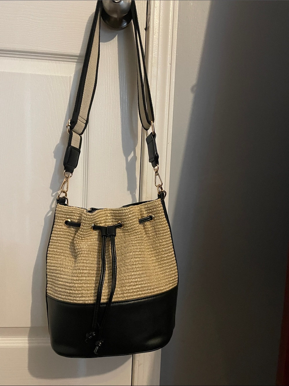 Woven Straw and Black Faux-Leather Bucket Bag - Crossbody